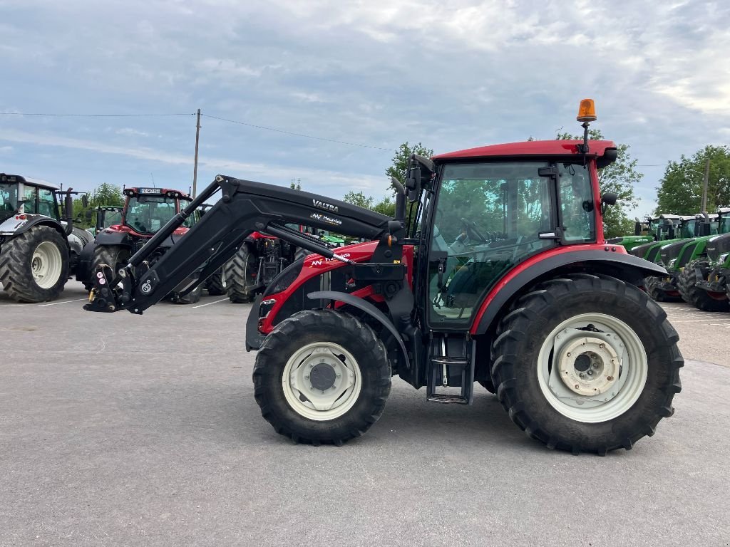 Traktor du type Valtra A85, Gebrauchtmaschine en VIRECOURT (Photo 3)