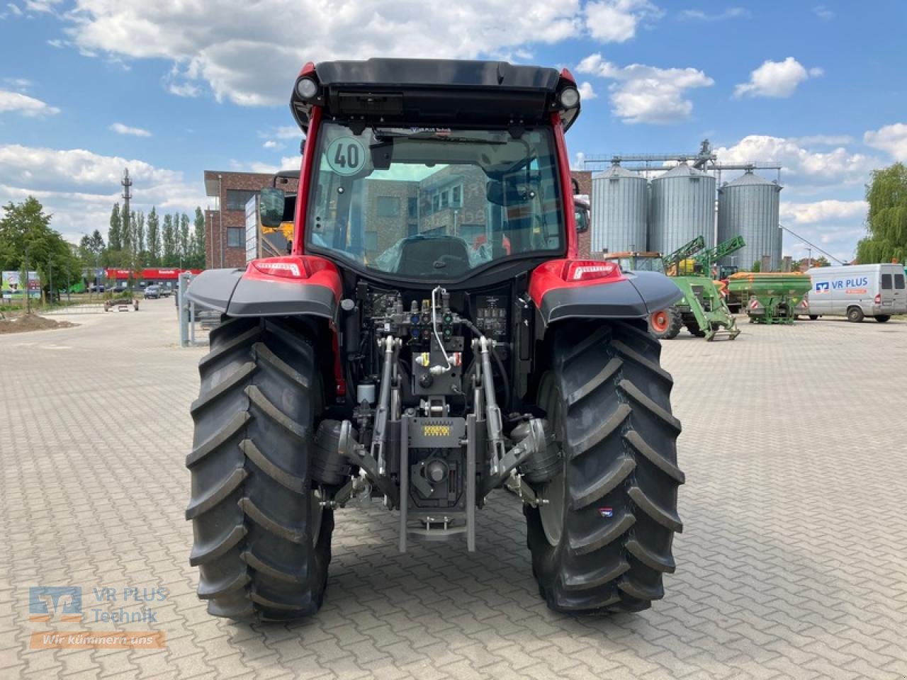 Traktor des Typs Valtra A85SH INKL FRONTLADER, Gebrauchtmaschine in Osterburg (Bild 4)