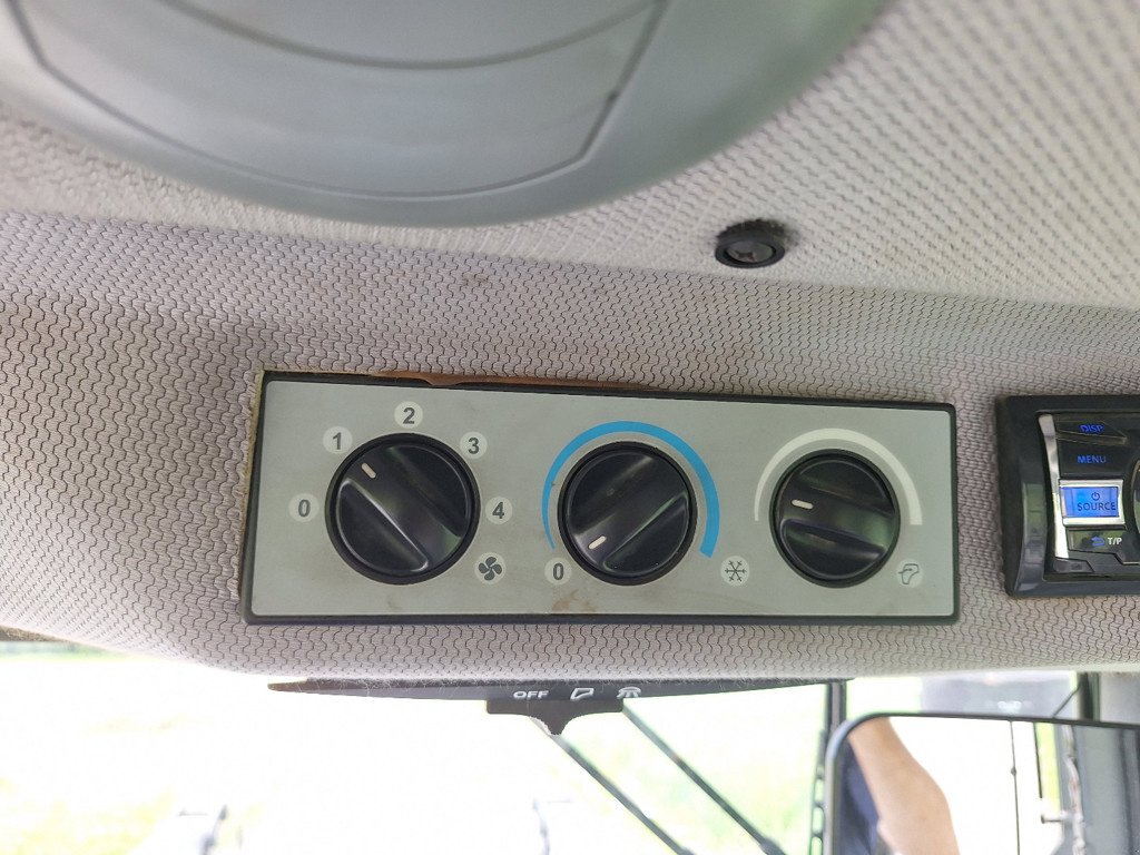 Traktor типа Valtra A93 Traktor, Gebrauchtmaschine в Chur (Фотография 11)