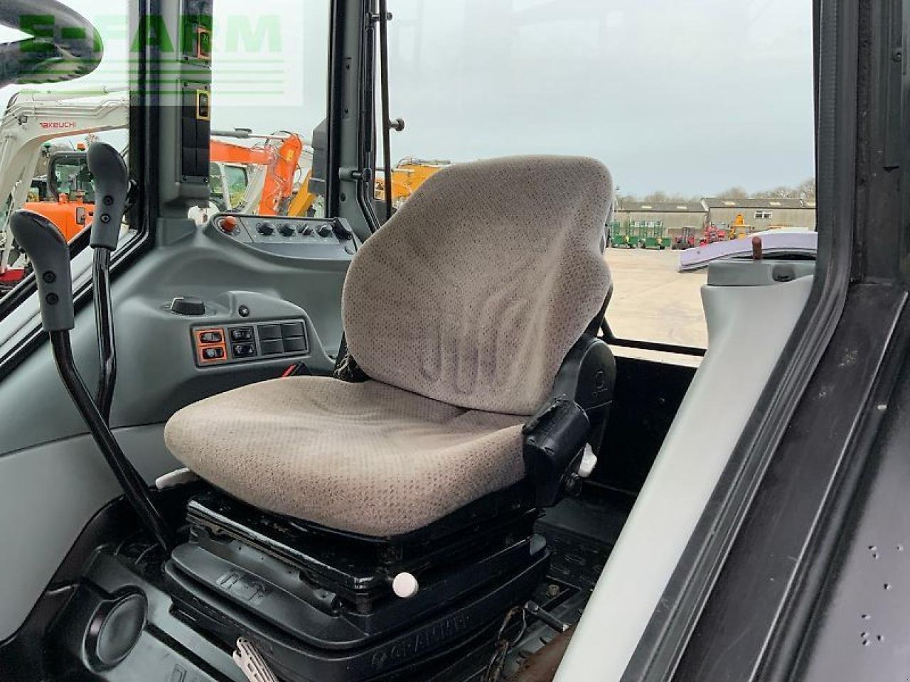 Traktor des Typs Valtra a93 unlimited tractor (st25247), Gebrauchtmaschine in SHAFTESBURY (Bild 18)