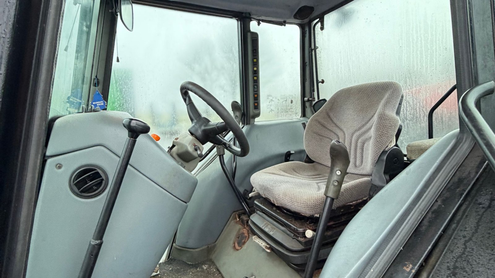 Traktor типа Valtra A95 KUN 3000 TIMER OG KOST!, Gebrauchtmaschine в Nørager (Фотография 16)