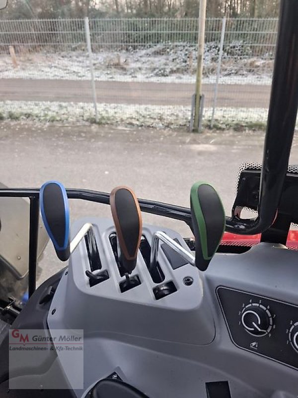 Traktor van het type Valtra A95, Neumaschine in St. Michaelisdonn (Foto 5)