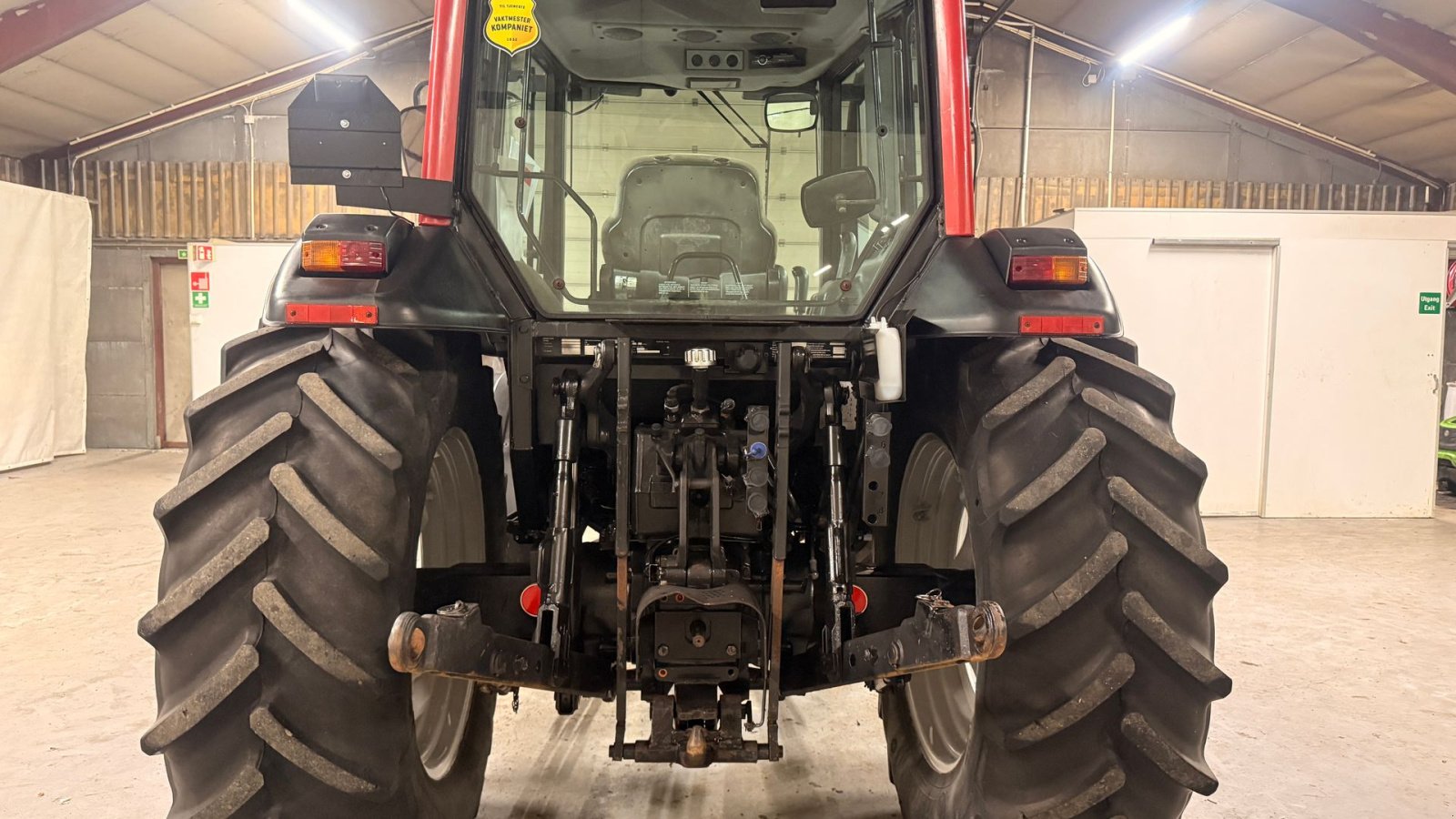 Traktor Türe ait Valtra A95, Gebrauchtmaschine içinde Ølen (resim 4)