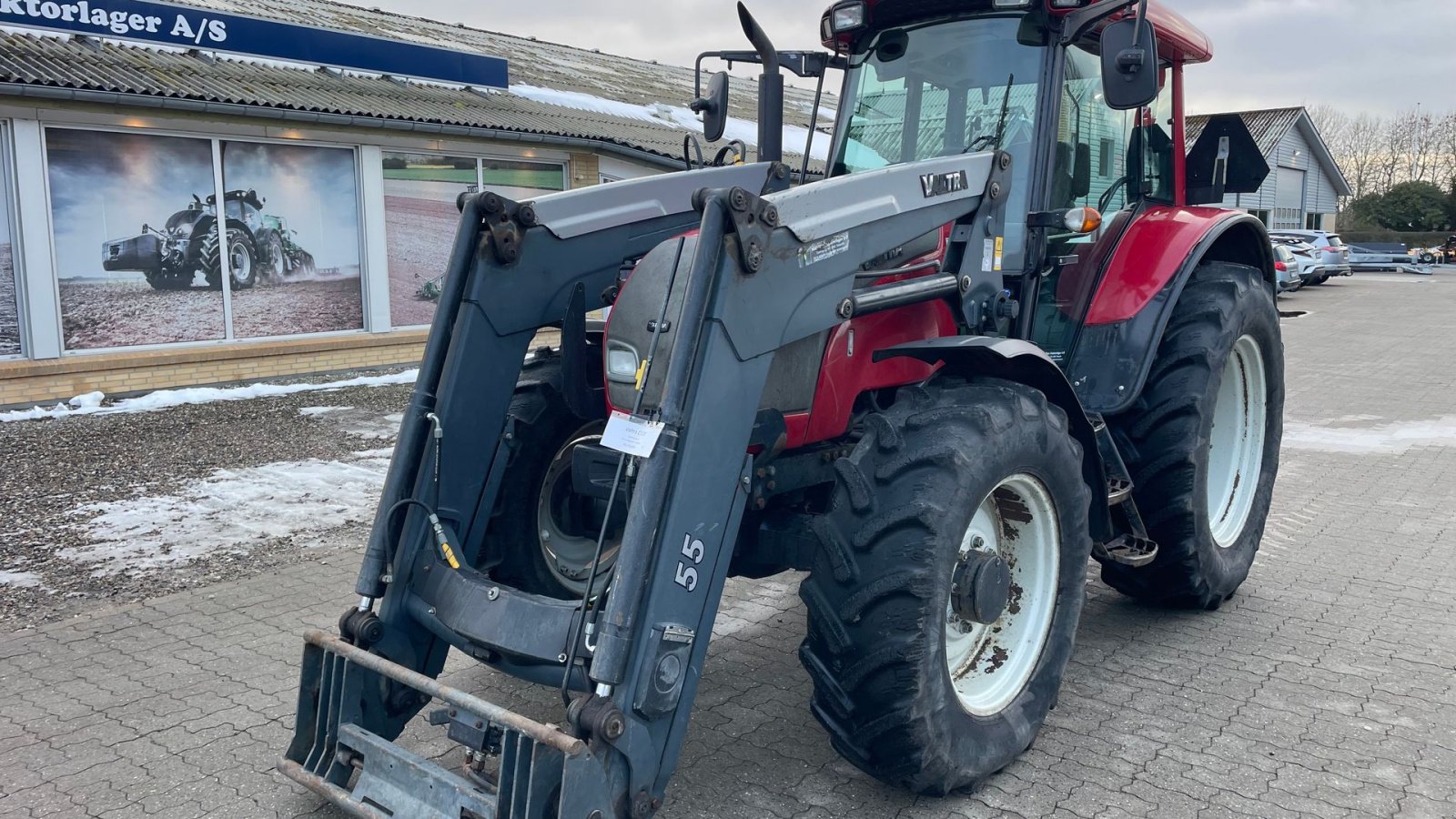 Traktor del tipo Valtra C120, Gebrauchtmaschine In Nimtofte (Immagine 2)