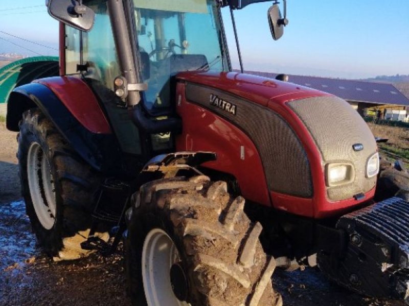 Traktor a típus Valtra C90, Gebrauchtmaschine ekkor: ST MARTIN EN HAUT