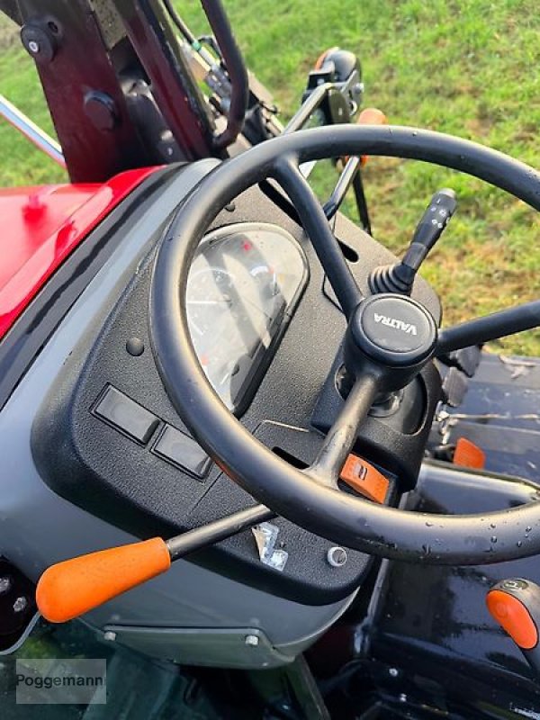 Traktor от тип Valtra F 75, Gebrauchtmaschine в Bad Iburg - Sentrup (Снимка 5)