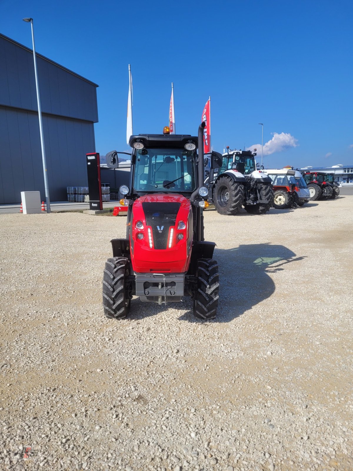 Traktor des Typs Valtra F105, Gebrauchtmaschine in Engen-Welschingen (Bild 2)