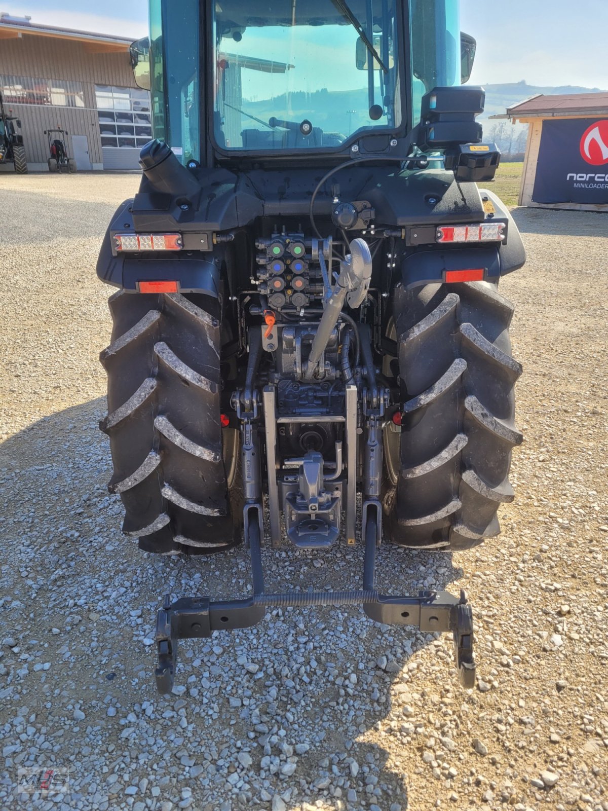 Traktor des Typs Valtra F105, Gebrauchtmaschine in Engen-Welschingen (Bild 8)