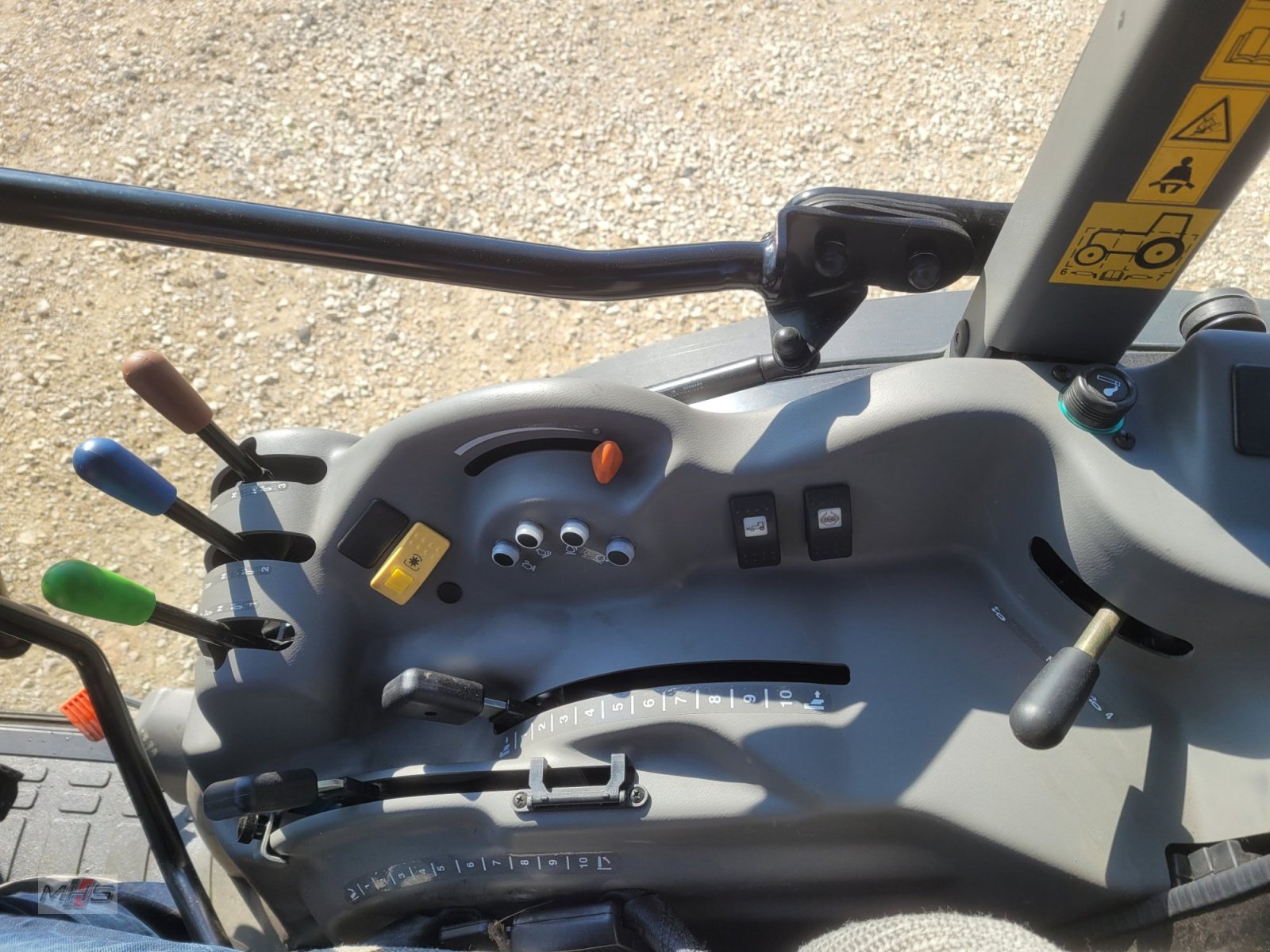 Traktor des Typs Valtra F105, Gebrauchtmaschine in Engen-Welschingen (Bild 11)