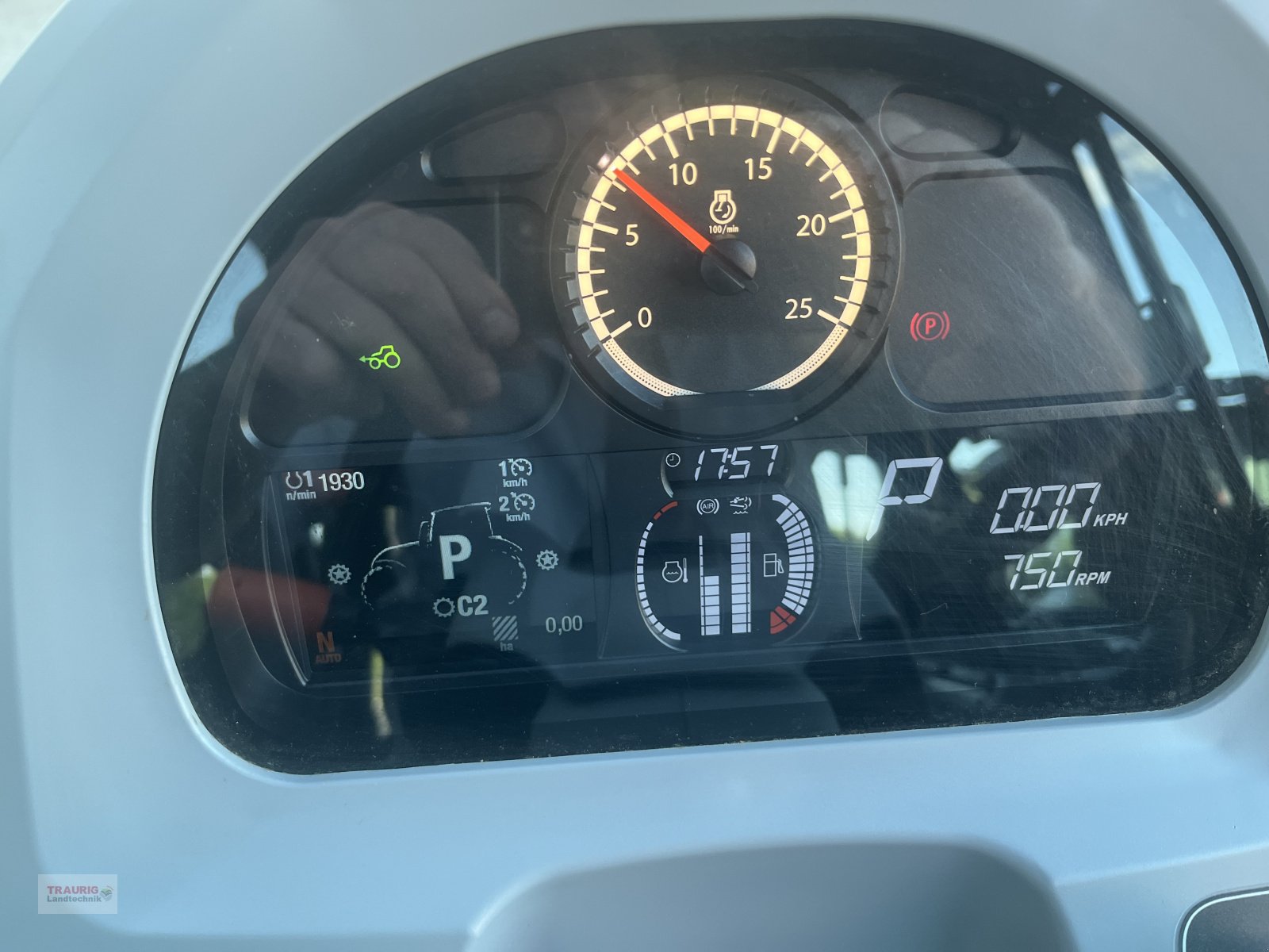 Traktor des Typs Valtra G 105 A-Hopfen, Neumaschine in Mainburg/Wambach (Bild 5)