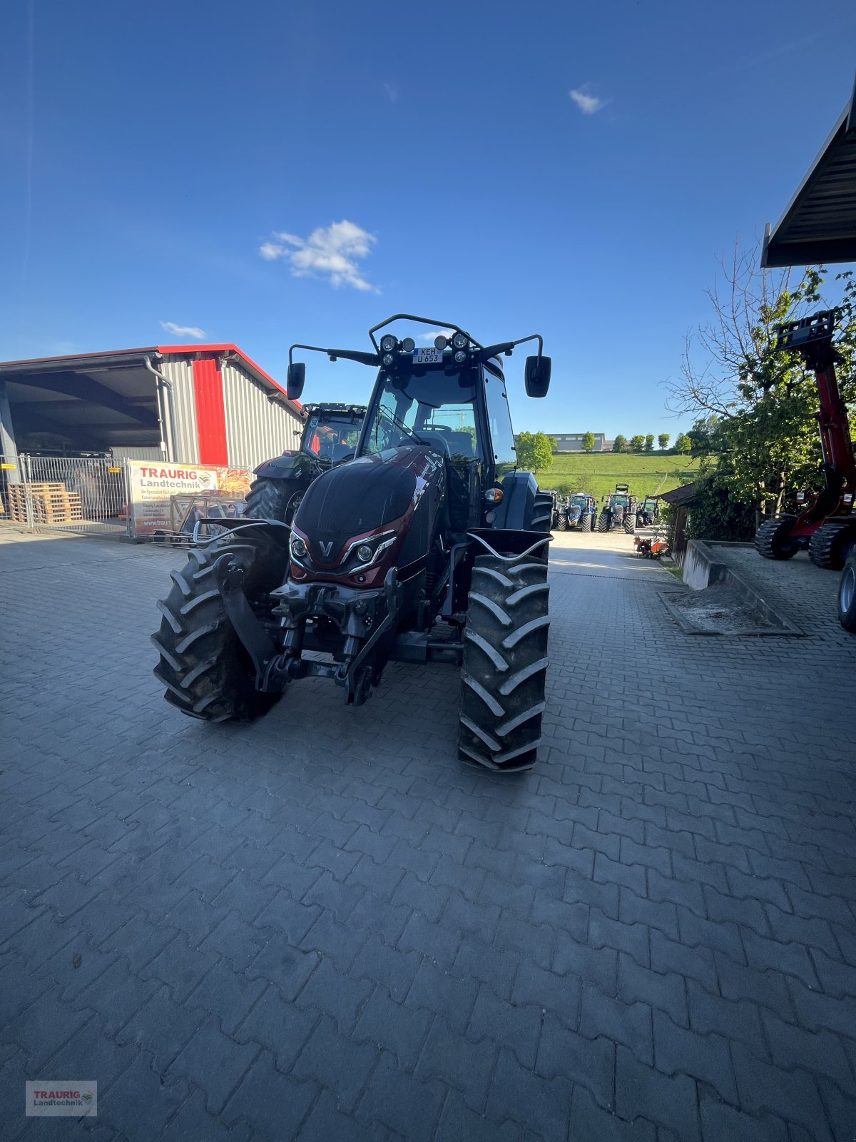 Traktor des Typs Valtra G 105 A-Hopfen, Neumaschine in Mainburg/Wambach (Bild 9)