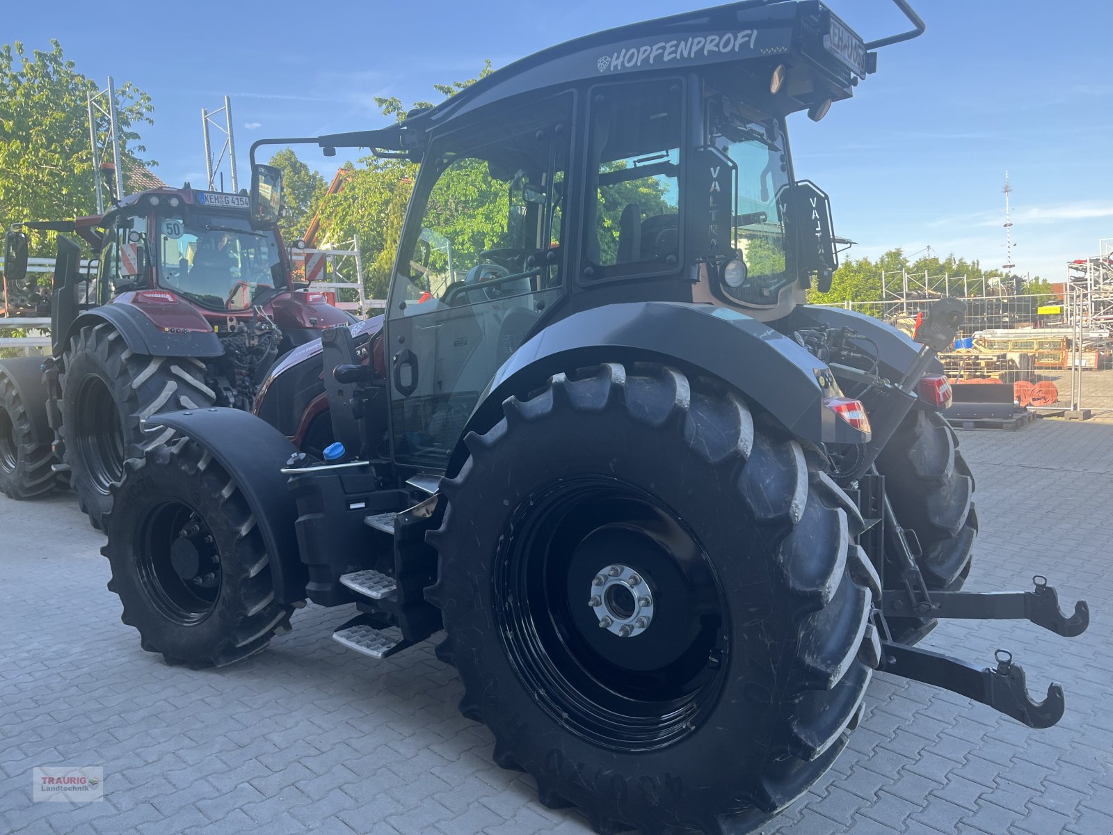 Traktor des Typs Valtra G 105 A-Hopfen, Neumaschine in Mainburg/Wambach (Bild 20)