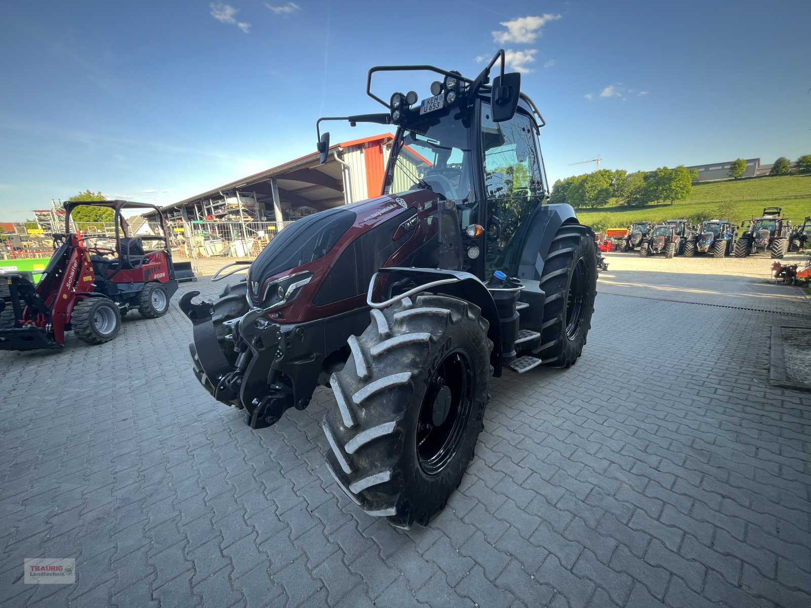 Traktor des Typs Valtra G 105 A-Hopfen, Neumaschine in Mainburg/Wambach (Bild 23)
