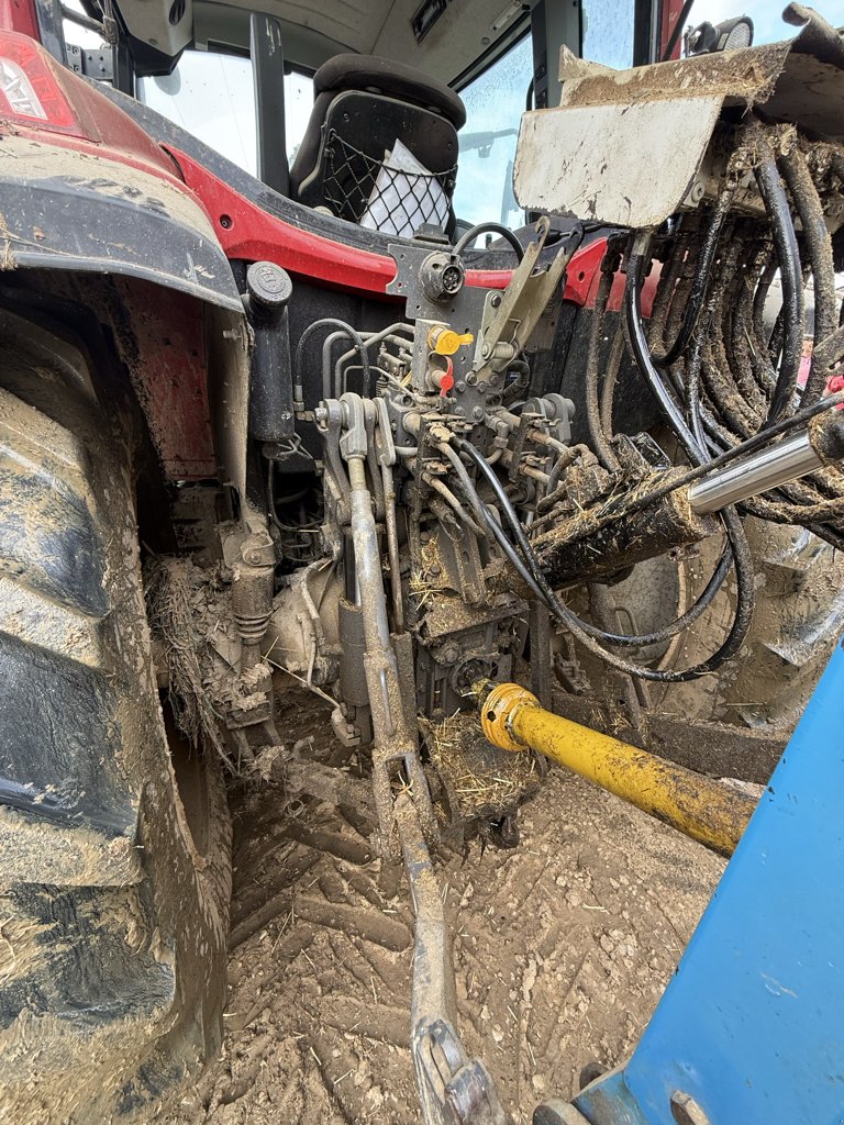 Traktor Türe ait Valtra G 105 A, Gebrauchtmaschine içinde LACAPELLE-MARIVAL (resim 10)