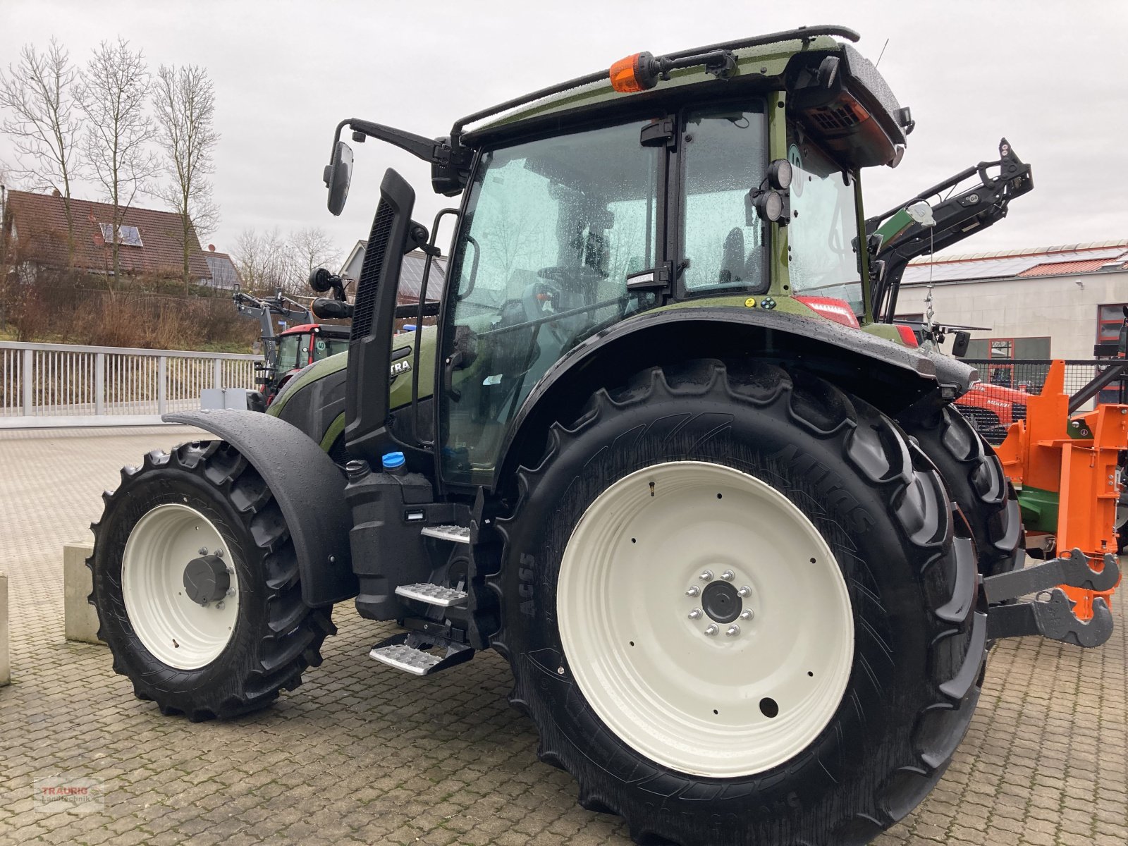 Traktor des Typs Valtra G 125 Aktiv, Neumaschine in Mainburg/Wambach (Bild 17)