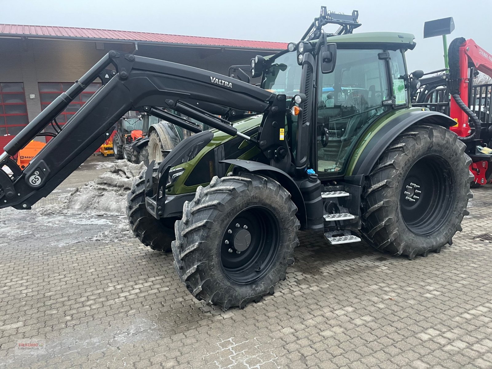 Traktor типа Valtra G 125A mit FL, Gebrauchtmaschine в Mainburg/Wambach (Фотография 3)