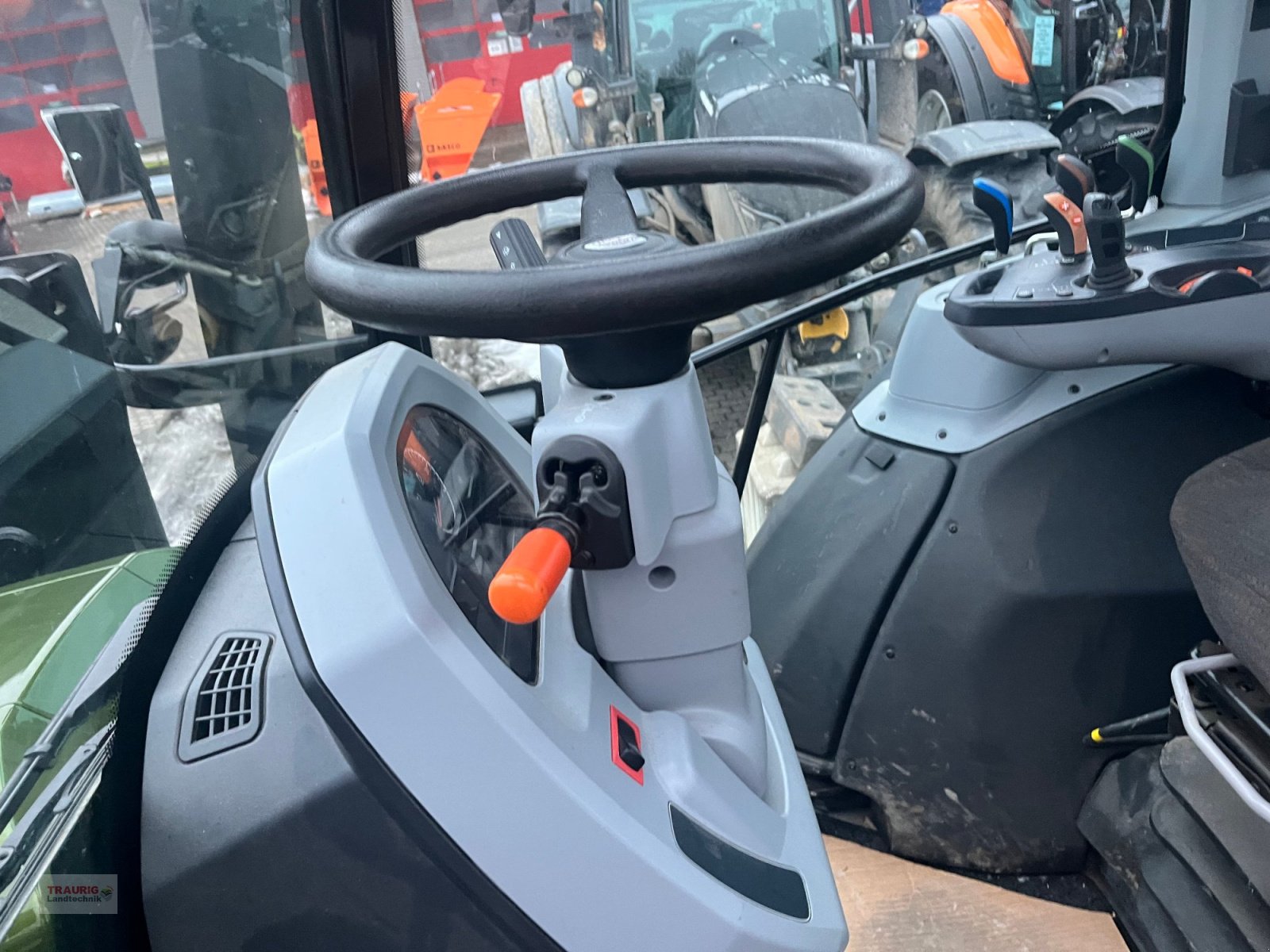 Traktor типа Valtra G 125A mit FL, Gebrauchtmaschine в Mainburg/Wambach (Фотография 9)