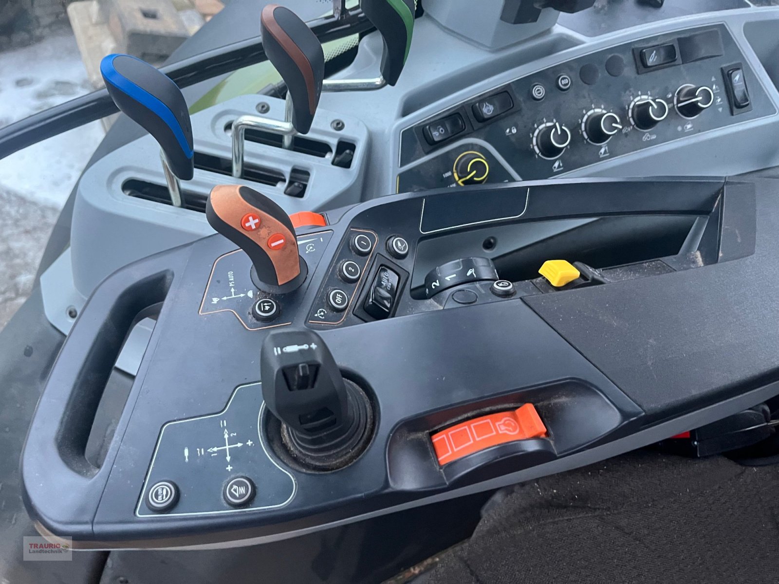 Traktor типа Valtra G 125A mit FL, Gebrauchtmaschine в Mainburg/Wambach (Фотография 10)