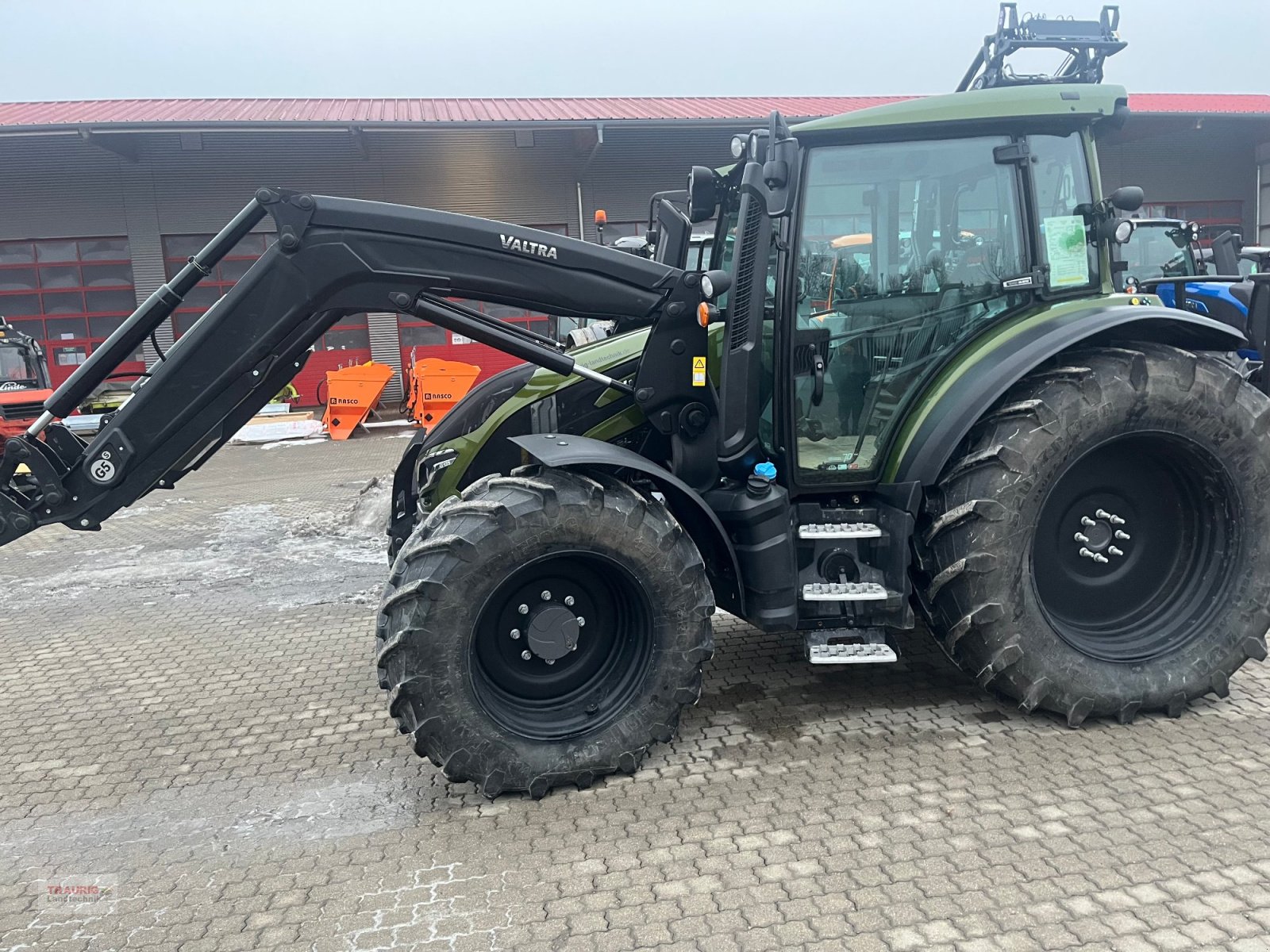 Traktor типа Valtra G 125A mit FL, Gebrauchtmaschine в Mainburg/Wambach (Фотография 14)