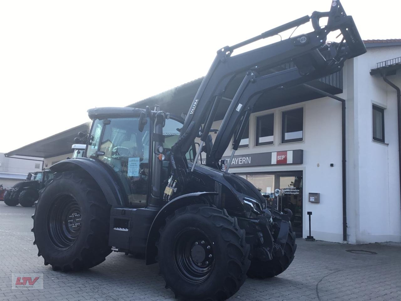 Traktor του τύπου Valtra G 135 A FL, Neumaschine σε Eggenfelden (Φωτογραφία 1)