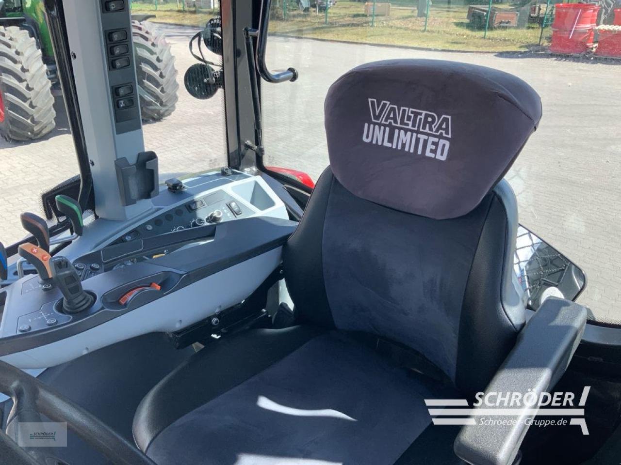 Traktor типа Valtra G 135 A, Neumaschine в Friedland (Фотография 11)