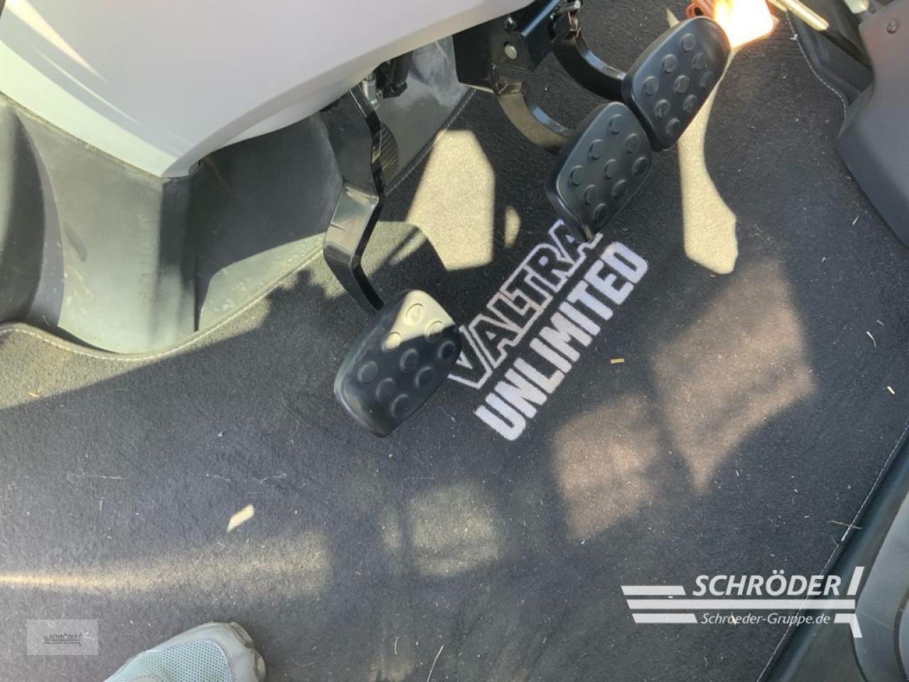 Traktor типа Valtra G 135 A, Neumaschine в Friedland (Фотография 12)