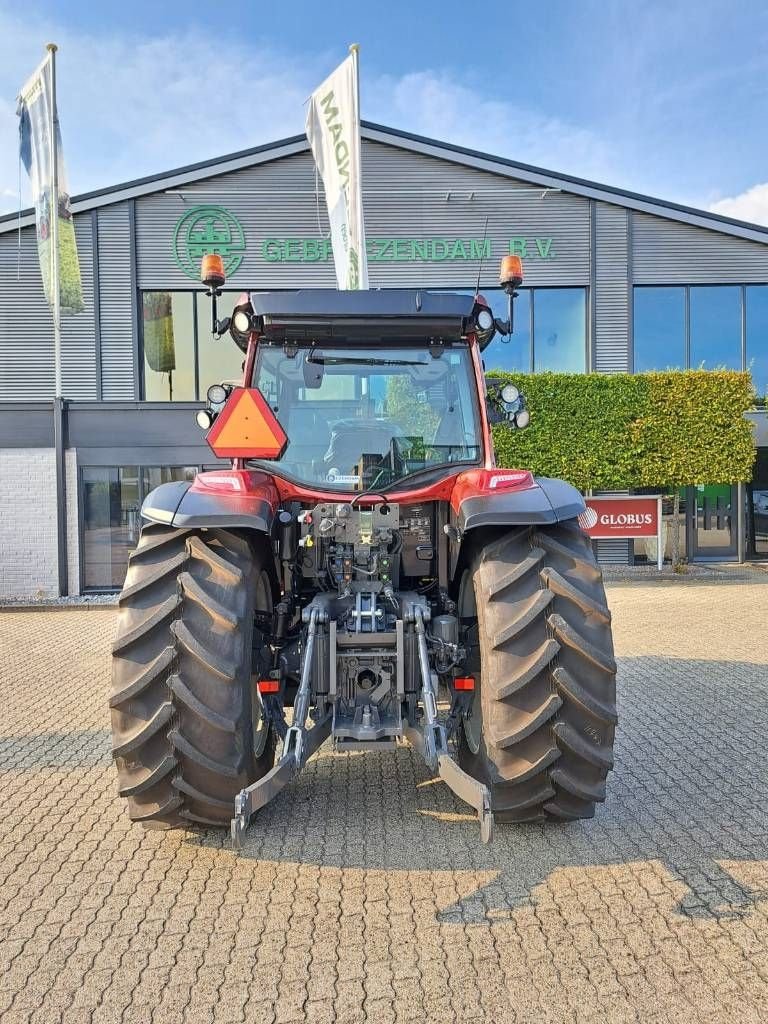 Traktor van het type Valtra G 135 Active, Neumaschine in Borne (Foto 4)