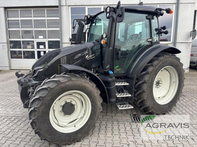 Traktor del tipo Valtra G 135 V 1B9, Gebrauchtmaschine en Salzkotten