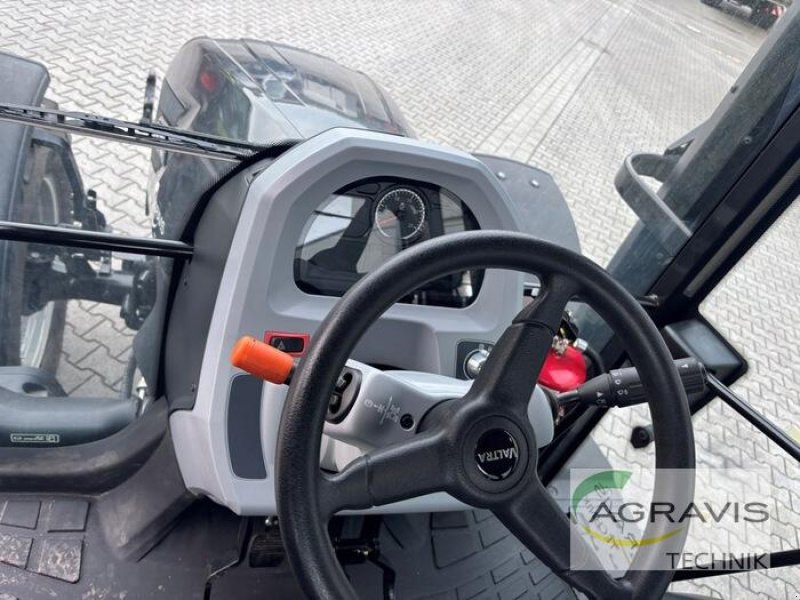 Traktor типа Valtra G 135 V 1B9, Gebrauchtmaschine в Salzkotten (Фотография 9)