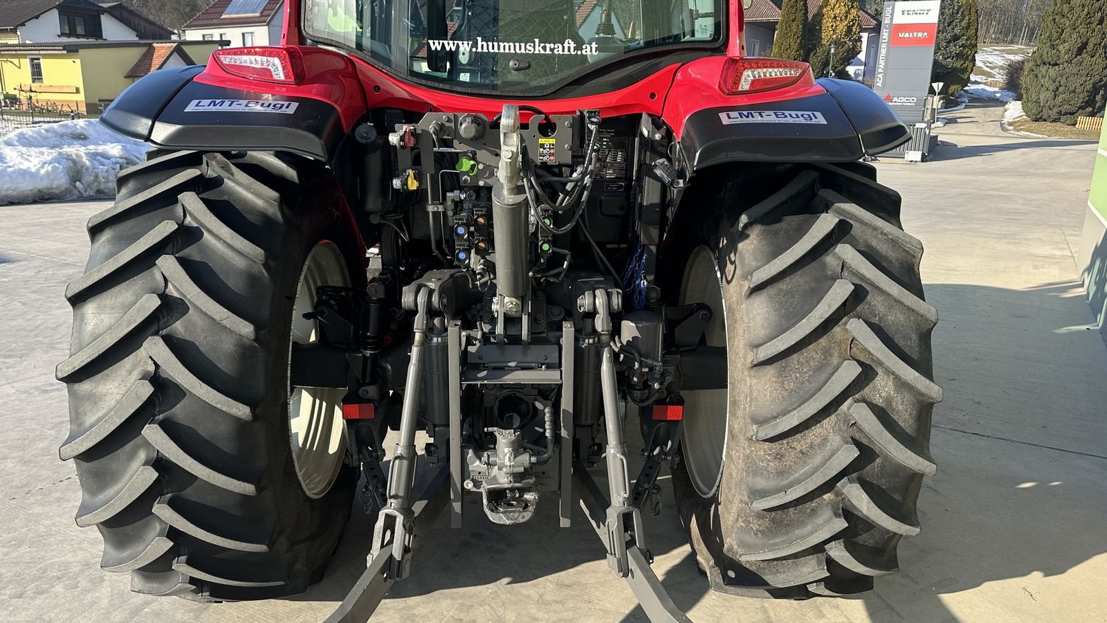 Traktor от тип Valtra G105, Gebrauchtmaschine в Hürm (Снимка 9)