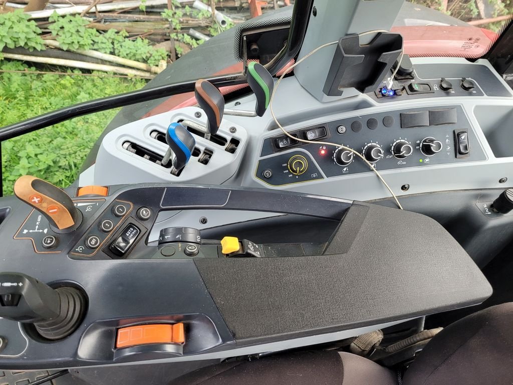 Traktor типа Valtra G105, Gebrauchtmaschine в JOZE (Фотография 5)