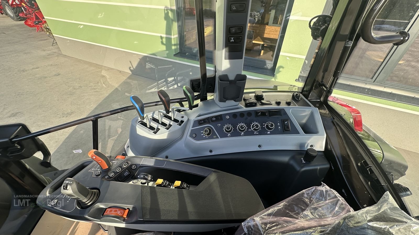 Traktor of the type Valtra G115 Active, Gebrauchtmaschine in Hürm (Picture 12)