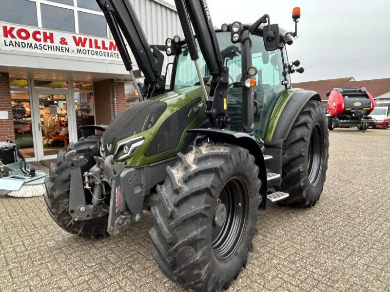 Traktor des Typs Valtra G115 Active, Gebrauchtmaschine in Esens (Bild 1)