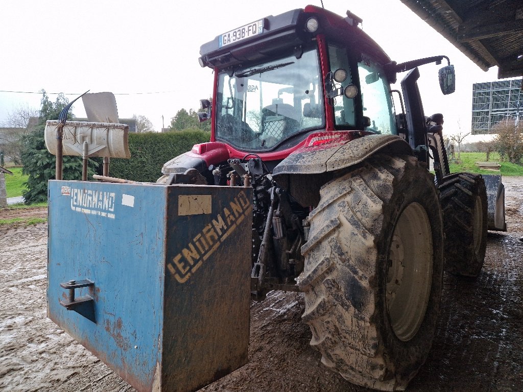 Traktor typu Valtra G115, Gebrauchtmaschine w MAYENNE (Zdjęcie 4)