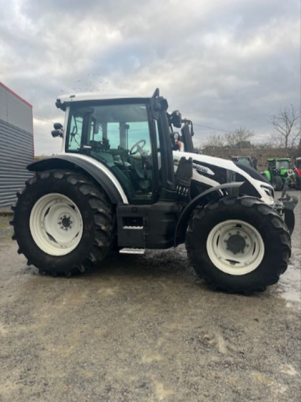 Traktor типа Valtra G115, Gebrauchtmaschine в JOZE (Фотография 8)