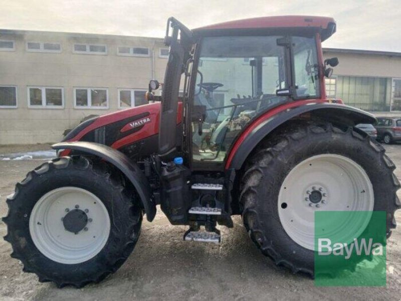 Traktor des Typs Valtra G115A VALTRA TRAKTOR, Neumaschine in München (Bild 1)