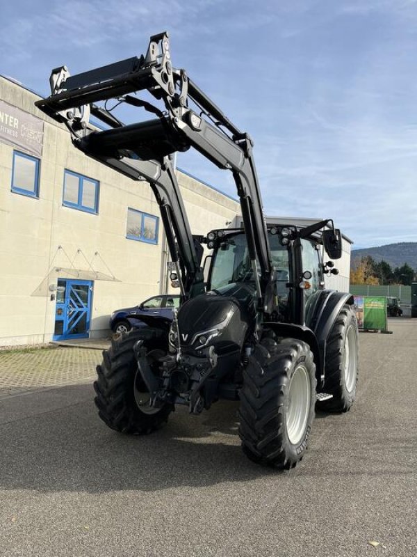 Traktor типа Valtra G115A, Gebrauchtmaschine в Sinzheim (Фотография 1)