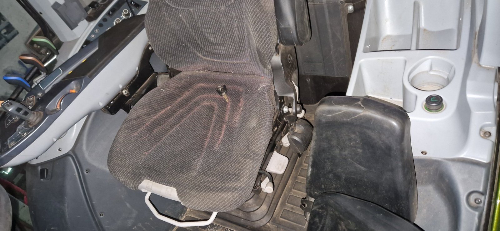 Traktor typu Valtra G125 A 4300h Vollausstattung Bj. 2022, Gebrauchtmaschine v Palling (Obrázek 16)