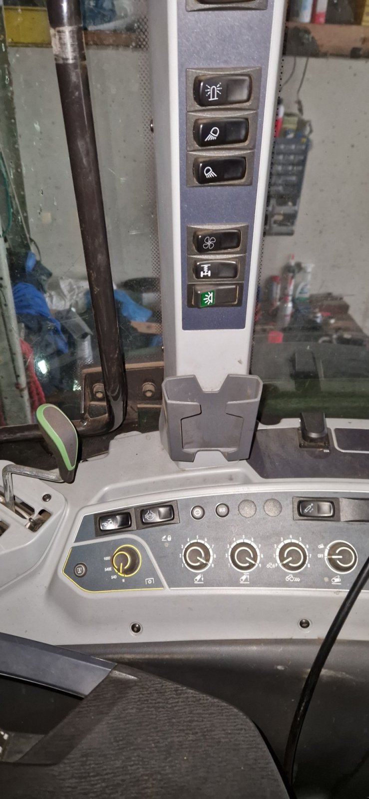 Traktor typu Valtra G125 A 4300h Vollausstattung Bj. 2022, Gebrauchtmaschine v Palling (Obrázek 18)