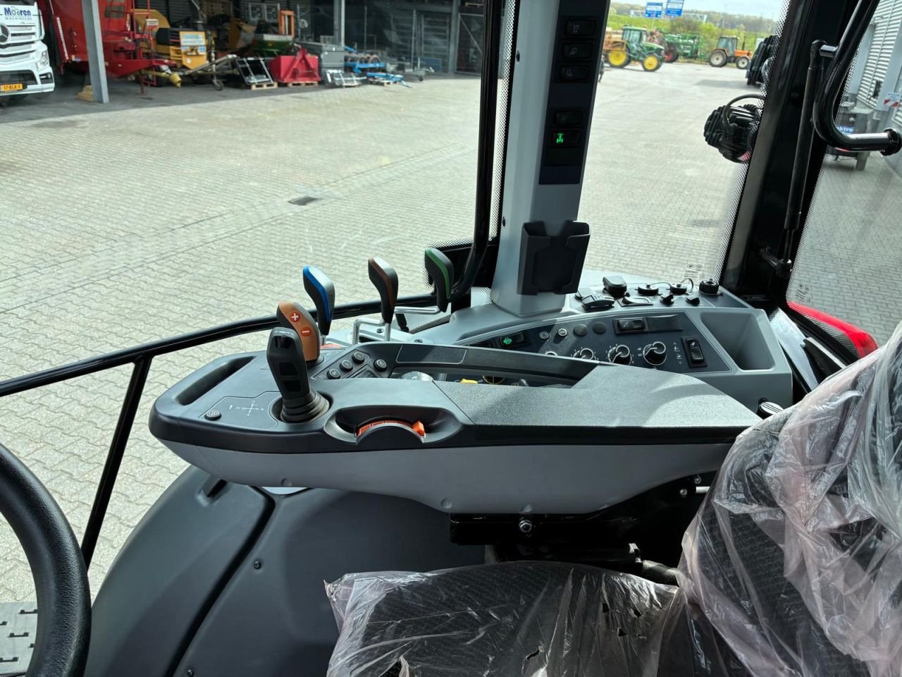 Traktor del tipo Valtra G125 Active met kruipbak, Gebrauchtmaschine en Roermond (Imagen 9)