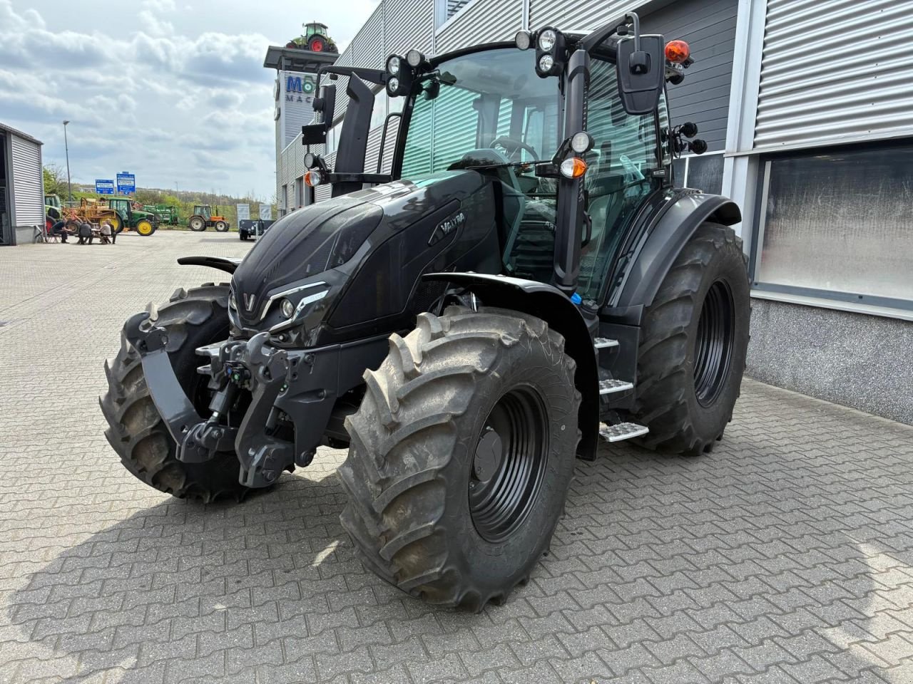 Traktor del tipo Valtra G125 Active met kruipbak, Gebrauchtmaschine en Roermond (Imagen 1)