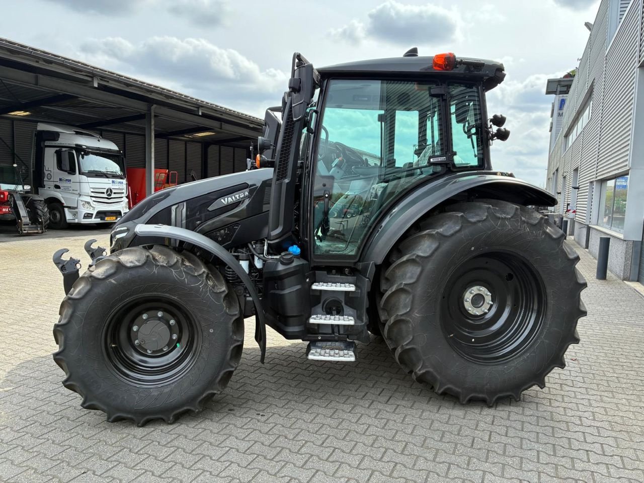 Traktor del tipo Valtra G125 Active met kruipbak, Gebrauchtmaschine en Roermond (Imagen 5)
