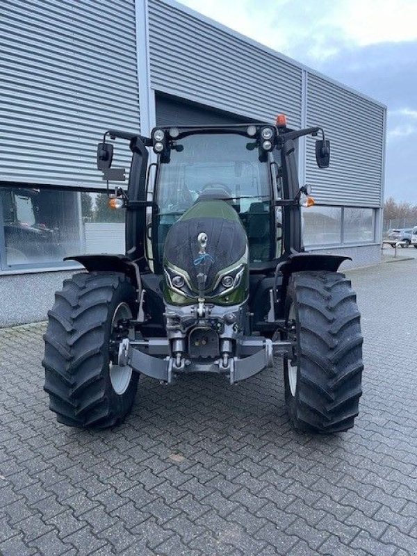 Traktor des Typs Valtra G125 Active met kruipbak, Gebrauchtmaschine in Roermond (Bild 3)