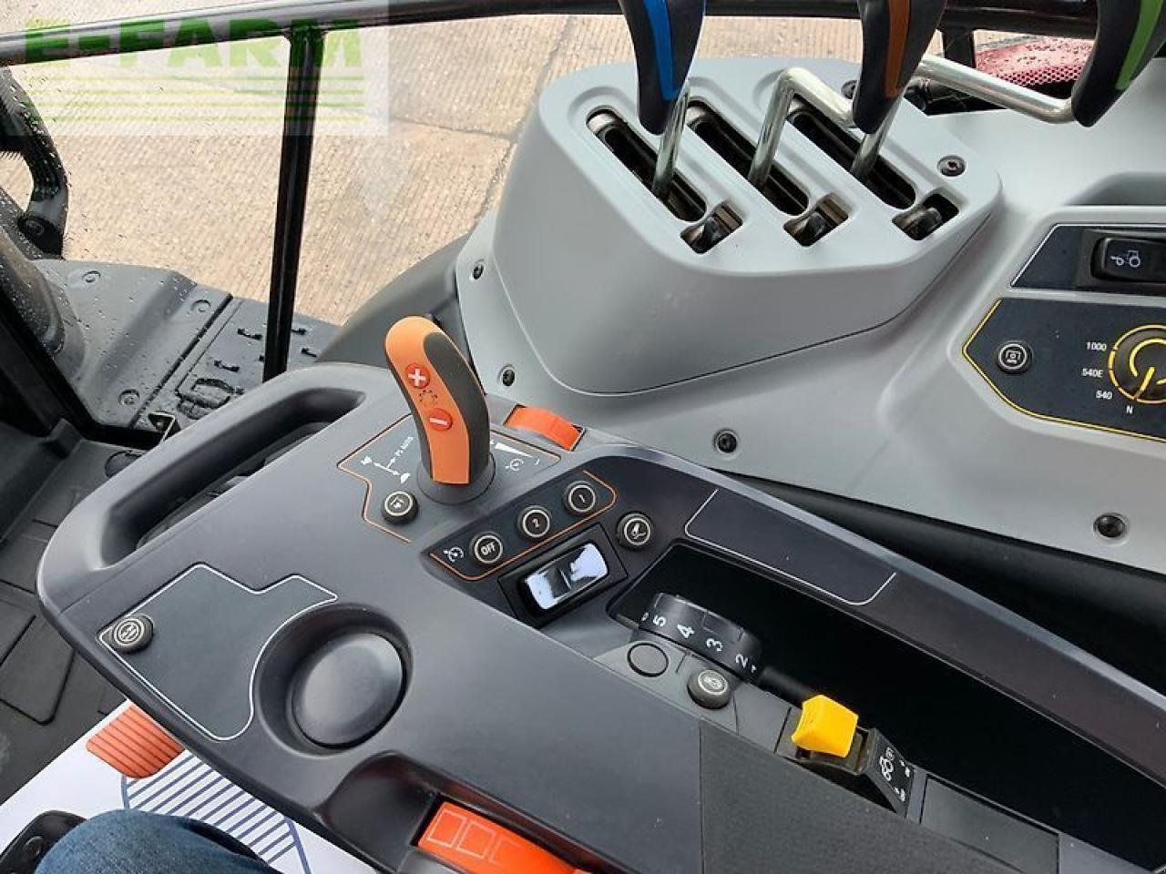 Traktor типа Valtra g125 active tractor (st25675) Active, Gebrauchtmaschine в SHAFTESBURY (Фотография 27)