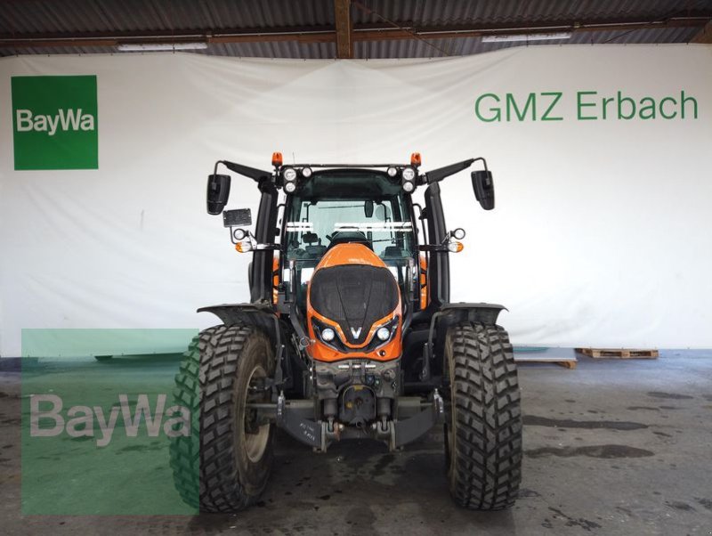 Traktor des Typs Valtra G125 EA, Gebrauchtmaschine in Erbach (Bild 3)