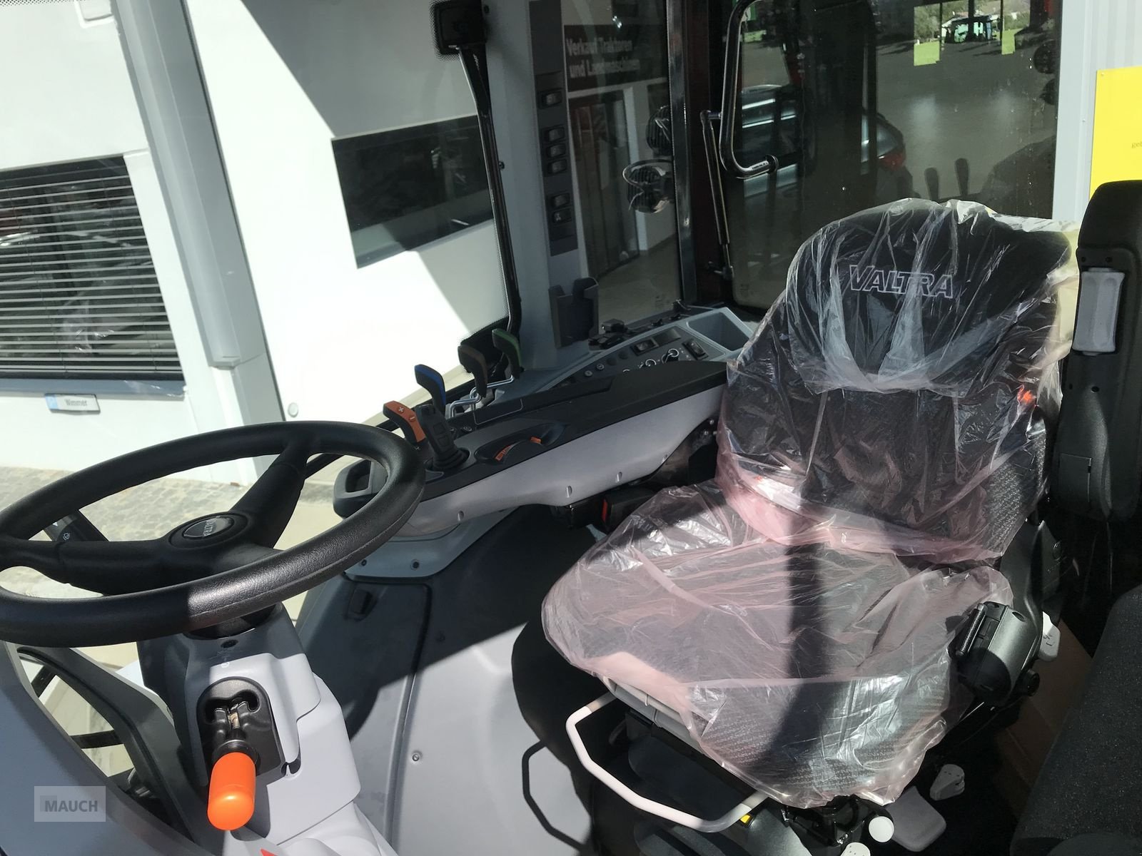 Traktor des Typs Valtra G125 ECO ACTIVE, Neumaschine in Burgkirchen (Bild 9)