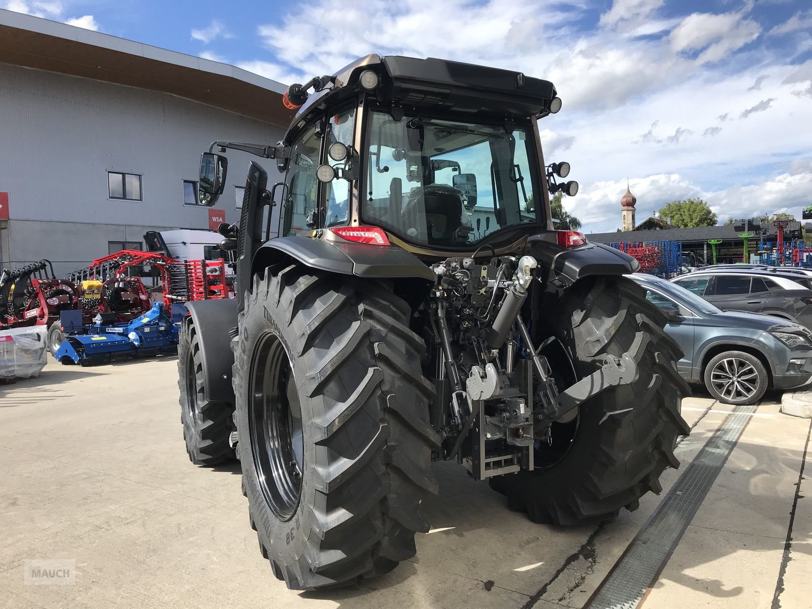 Traktor des Typs Valtra G125 ECO ACTIVE, Neumaschine in Burgkirchen (Bild 3)