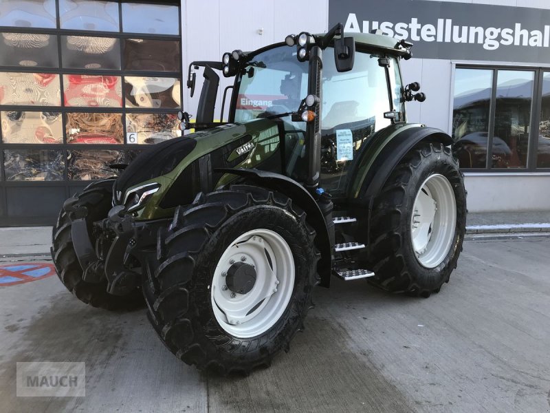 Traktor of the type Valtra G125 ECO ACTIVE, Neumaschine in Burgkirchen (Picture 1)