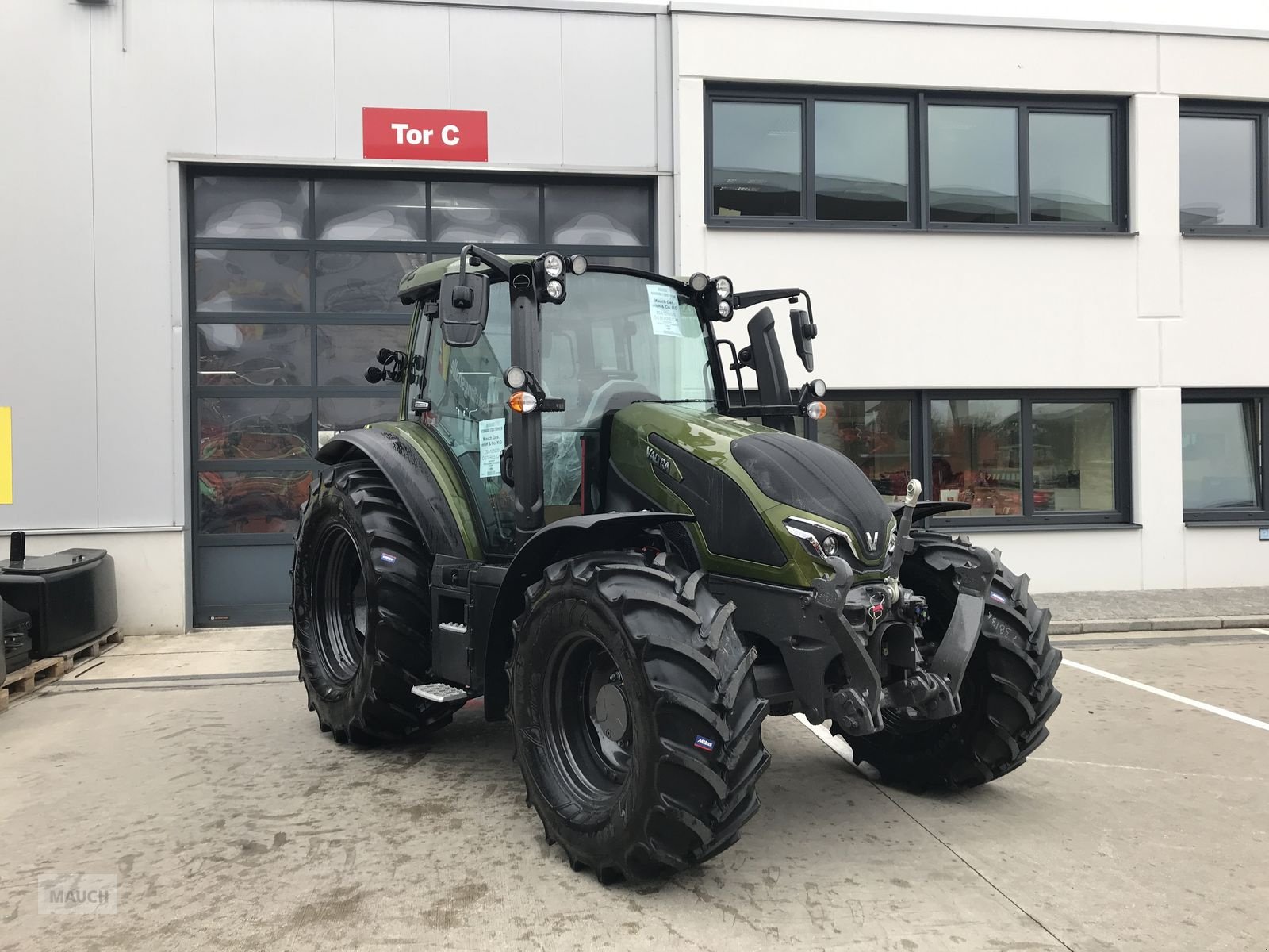 Traktor typu Valtra G125 ECO, Neumaschine v Burgkirchen (Obrázek 1)