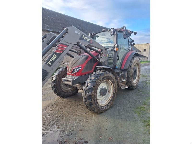 Traktor типа Valtra G125, Gebrauchtmaschine в ANTIGNY (Фотография 1)